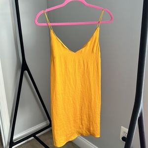 Topshop Scallop Mini Dress in Mustard Yellow Sz 4